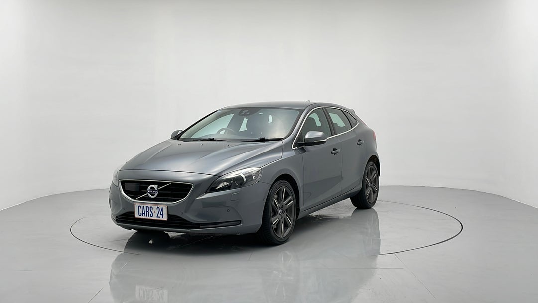 Left Front Diagonal (45- Degree) View