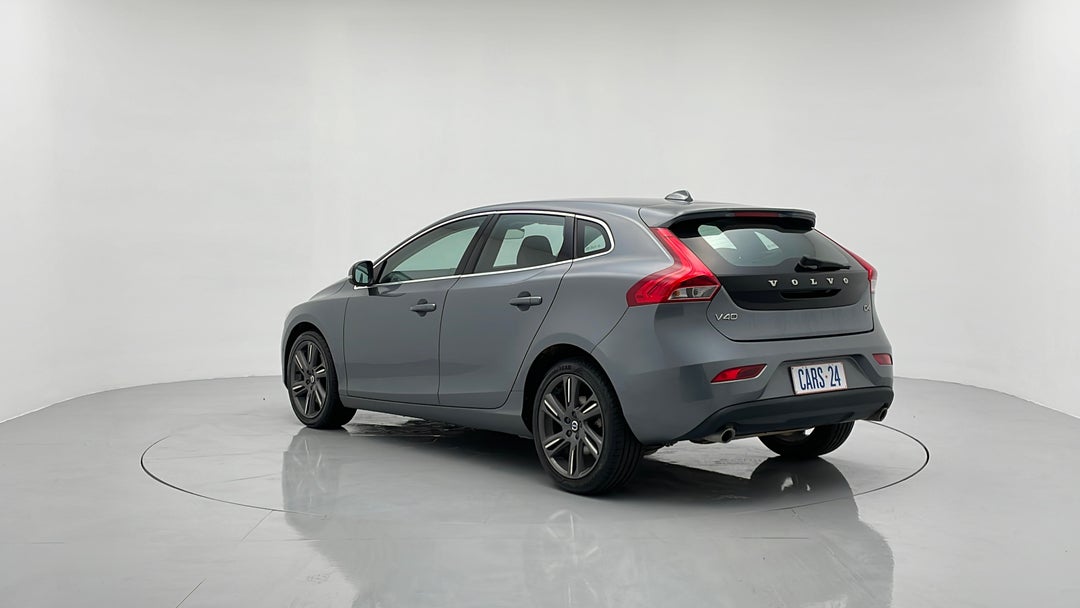 Left Back Diagonal (45- Degree) View