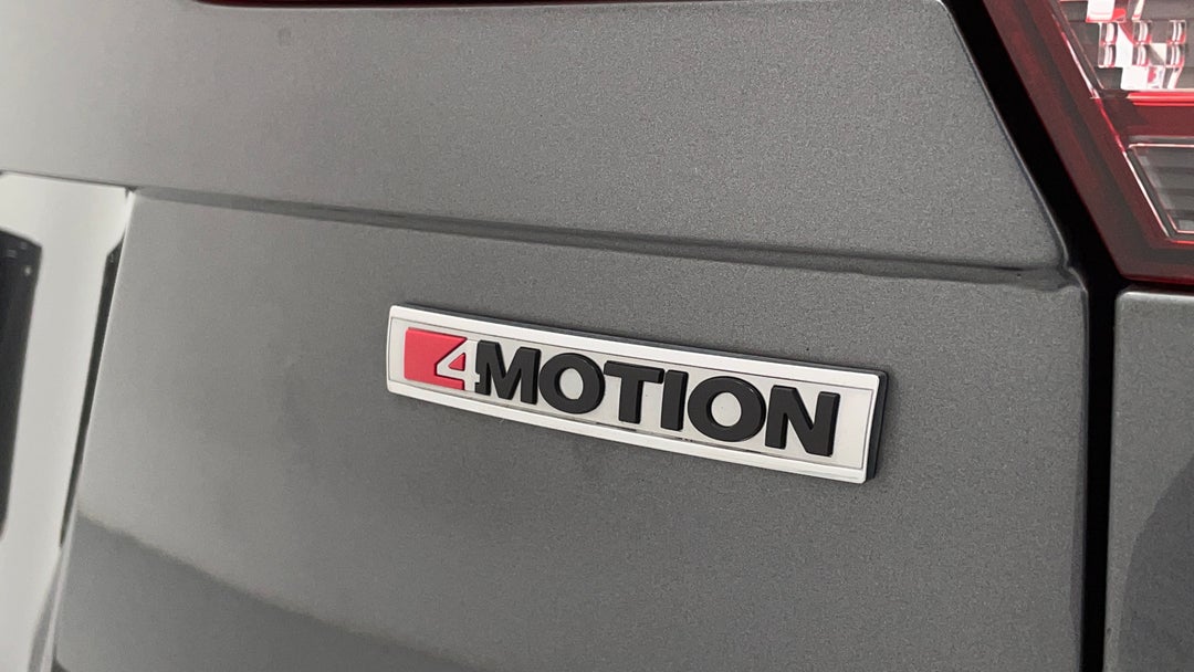 Badge (Boot Right Side)