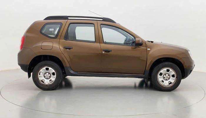 2015 Renault Duster 85 PS RXE, Diesel, Manual, 49,054 km, Right Side View