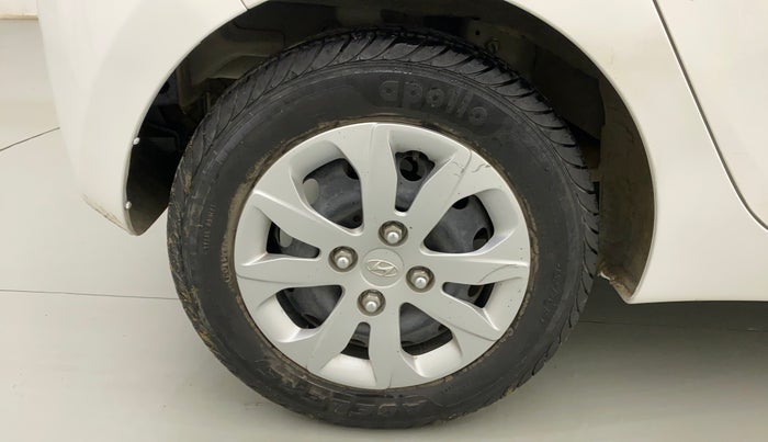 2015 Hyundai Eon MAGNA +, Petrol, Manual, 22,220 km, Right Rear Wheel