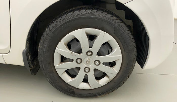 2015 Hyundai Eon MAGNA +, Petrol, Manual, 22,220 km, Right Front Wheel