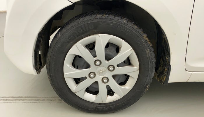 2015 Hyundai Eon MAGNA +, Petrol, Manual, 22,220 km, Left Front Wheel