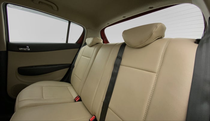 2014 Hyundai i20 SPORTZ 1.2 VTVT, Petrol, Manual, 22,704 km, Right Side Rear Door Cabin
