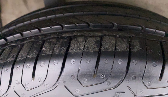 2017 Maruti IGNIS ALPHA 1.2 K12, Petrol, Manual, 84,183 km, Right Rear Tyre Tread