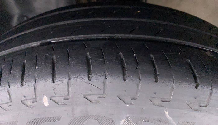 2017 Maruti IGNIS ALPHA 1.2 K12, Petrol, Manual, 84,183 km, Left Front Tyre Tread