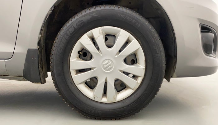 2014 Maruti Swift Dzire VXI, Petrol, Manual, 98,603 km, Right Front Wheel