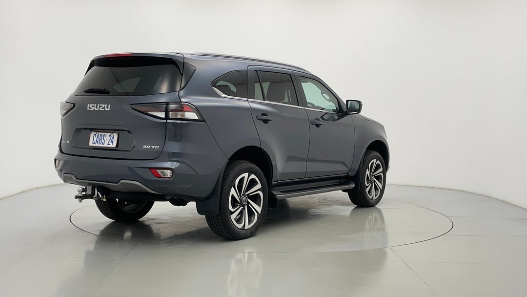 Right Back Diagonal (45- Degree) View