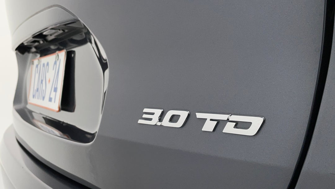 Badge (Boot Right Side)