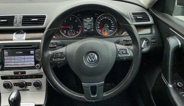 2012 Volkswagen Passat HIGHLINE DSG, Diesel, Automatic, 49,304 km, Steering Wheel Close Up
