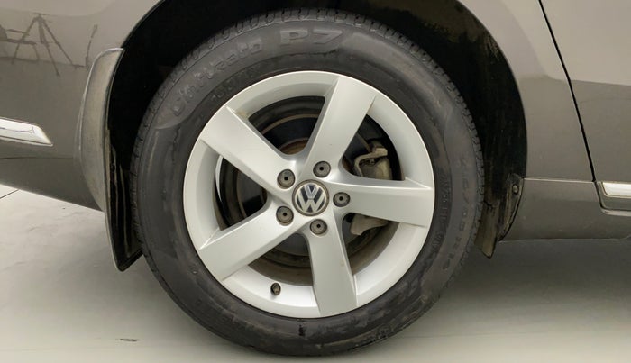 2012 Volkswagen Passat HIGHLINE DSG, Diesel, Automatic, 49,304 km, Right Rear Wheel