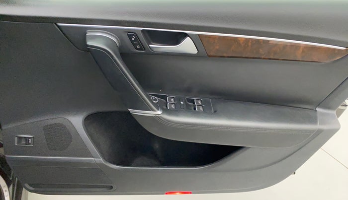 2012 Volkswagen Passat HIGHLINE DSG, Diesel, Automatic, 49,304 km, Driver Side Door Panels Control