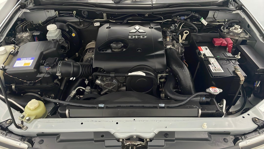 2015 Mitsubishi Challenger (4x4), Automatic, 115096 km, Open Bonnet (Engine)