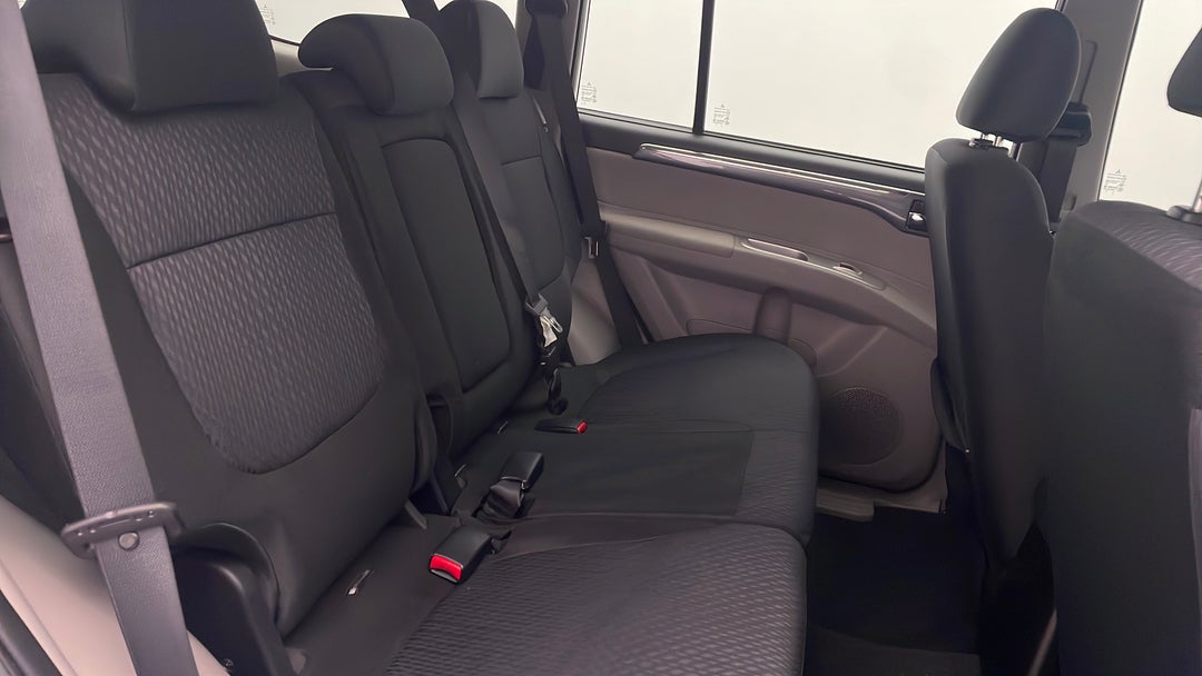 2015 Mitsubishi Challenger (4x4), Automatic, 115096 km, Right Side Rear Door Cabin View