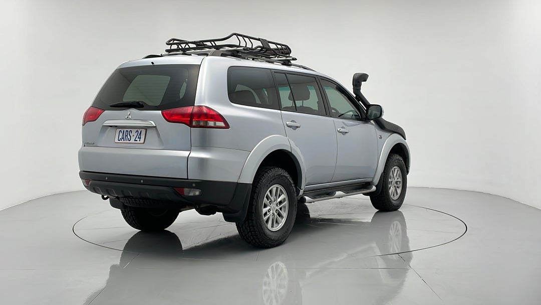 2015 Mitsubishi Challenger (4x4), Automatic, 115096 km, Right Back Diagonal (45- Degree) View