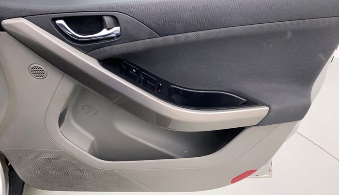 2019 Tata NEXON XZA PLUS PETROL, Petrol, Automatic, 9,848 km, Driver Side Door Panels Control