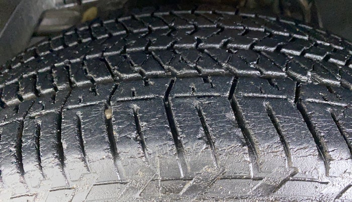 2015 Mahindra XUV500 W6 4X2, Diesel, Manual, 52,208 km, Left Front Tyre Tread