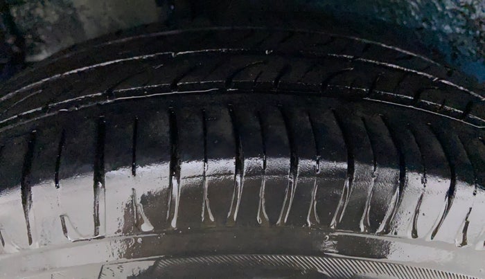 2014 Maruti Celerio VXI d, Petrol, Manual, 46,572 km, Left Front Tyre Tread