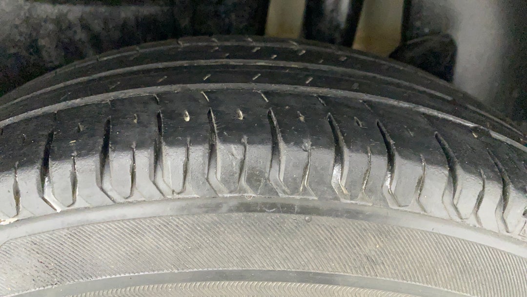Left Rear Tyre Tread