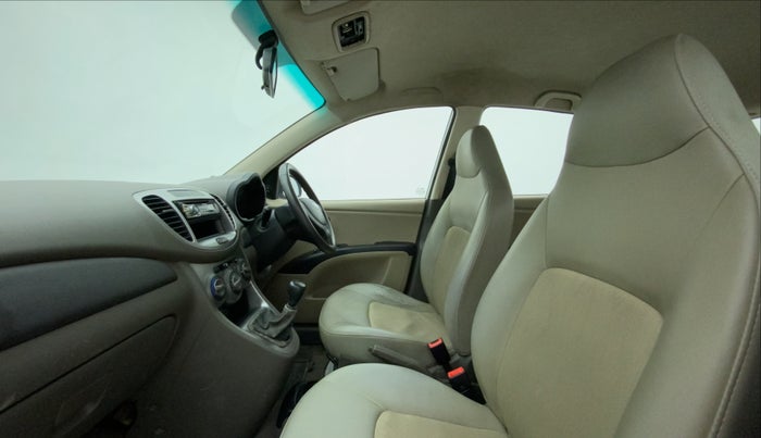 2012 Hyundai i10 MAGNA 1.1, CNG, Manual, 91,206 km, Right Side Front Door Cabin
