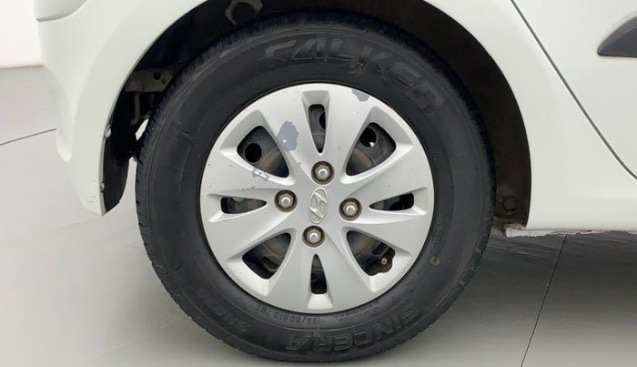 2012 Hyundai i10 MAGNA 1.1, CNG, Manual, 91,206 km, Right Rear Wheel