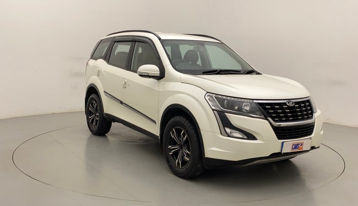 2018 Mahindra XUV500 W7 AT, Diesel, Automatic, 1,26,204 km, Right Front Diagonal
