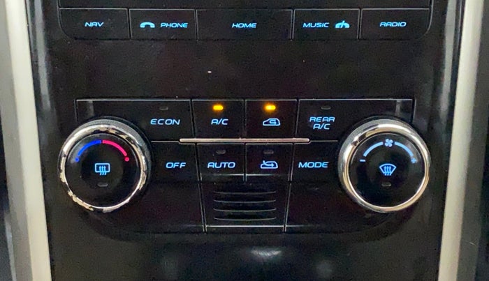 2018 Mahindra XUV500 W7 AT, Diesel, Automatic, 1,26,204 km, Automatic Climate Control