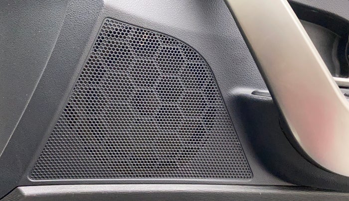 2018 Mahindra XUV500 W7 AT, Diesel, Automatic, 1,26,204 km, Speaker