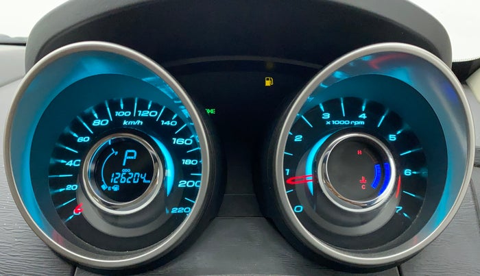 2018 Mahindra XUV500 W7 AT, Diesel, Automatic, 1,26,204 km, Odometer Image