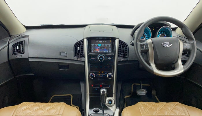 2018 Mahindra XUV500 W7 AT, Diesel, Automatic, 1,26,204 km, Dashboard
