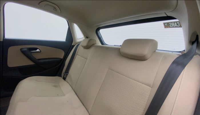 2016 Volkswagen Polo HIGHLINE1.2L, Petrol, Manual, 18,738 km, Right Side Rear Door Cabin