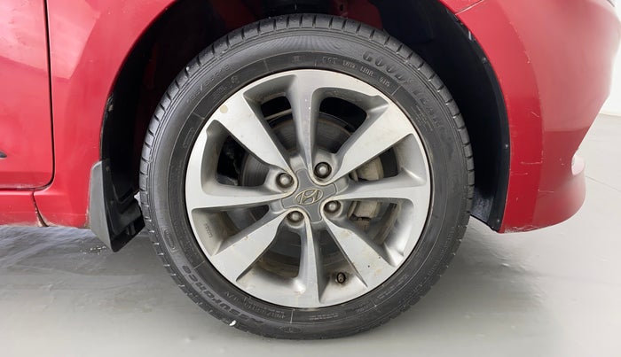 2015 Hyundai Elite i20 SPORTZ (O) 1.2, Petrol, Manual, 23,496 km, Right Front Wheel