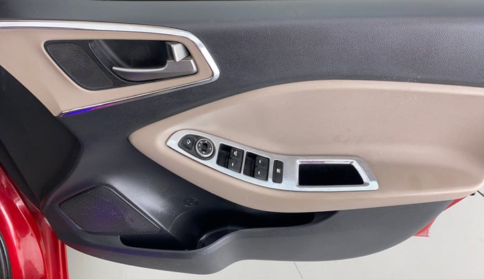 2015 Hyundai Elite i20 SPORTZ (O) 1.2, Petrol, Manual, 23,496 km, Driver Side Door Panels Control