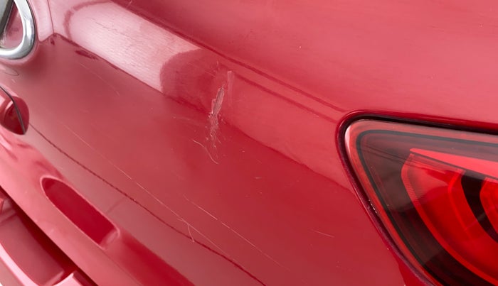 2015 Hyundai Elite i20 SPORTZ (O) 1.2, Petrol, Manual, 23,496 km, Dicky (Boot door) - Minor scratches