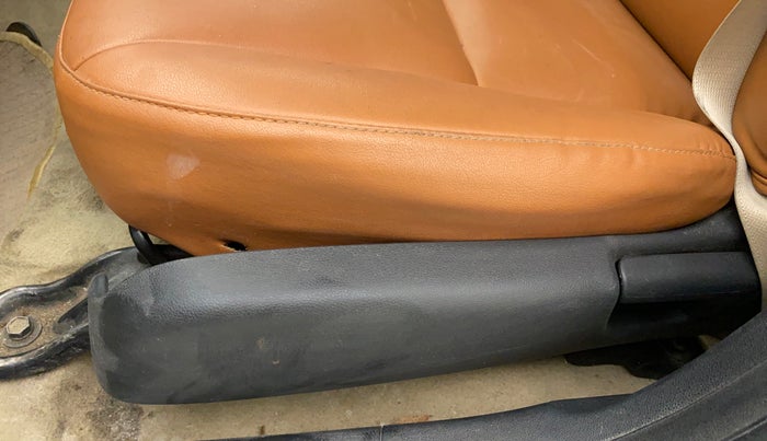 2015 Honda City 1.5 E MT PETROL, CNG, Manual, 46,863 km, Front left seat (passenger seat) - Seat side trim has minor damage