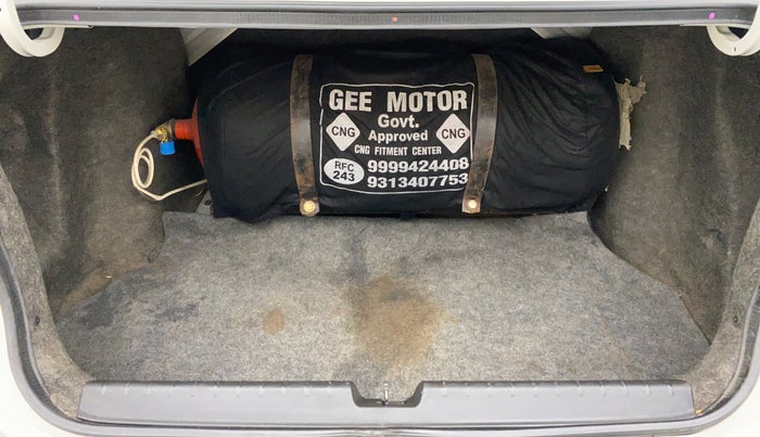 2015 Honda City 1.5 E MT PETROL, CNG, Manual, 46,863 km, Boot Inside