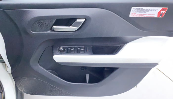 2021 Tata PUNCH CREATIVE  AMT, Petrol, Automatic, 9,722 km, Driver Side Door Panels Control