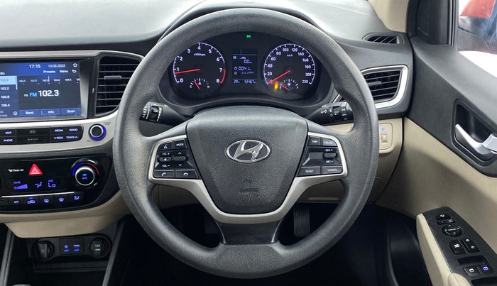 2018 Hyundai Verna 1.6 SX VTVT, Petrol, Manual, 52,510 km, Steering Wheel Close Up