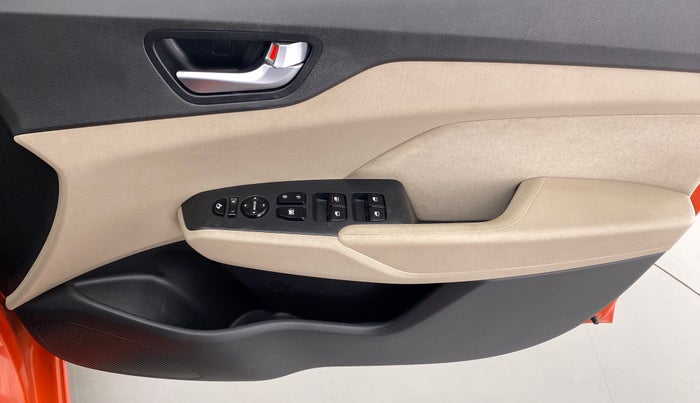 2018 Hyundai Verna 1.6 SX VTVT, Petrol, Manual, 52,510 km, Driver Side Door Panels Control