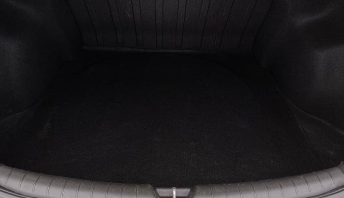 2018 Hyundai Verna 1.6 SX VTVT, Petrol, Manual, 52,510 km, Boot Inside