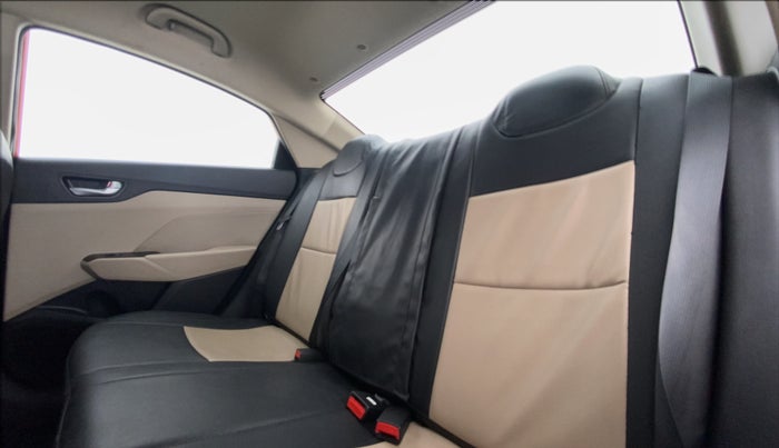 2018 Hyundai Verna 1.6 SX VTVT, Petrol, Manual, 52,510 km, Right Side Rear Door Cabin