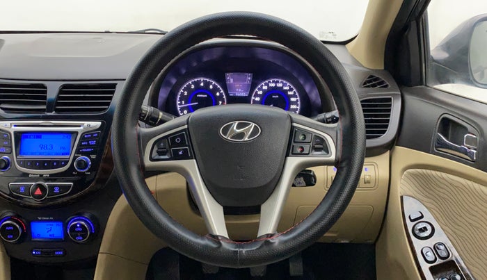 2012 Hyundai Verna FLUIDIC 1.6 VTVT SX, Petrol, Manual, 96,052 km, Steering Wheel Close Up