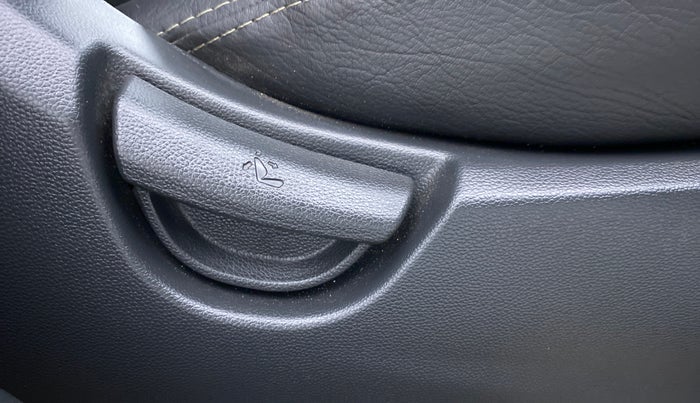 2014 Hyundai Grand i10 MAGNA 1.2 VTVT, Petrol, Manual, 51,844 km, Driver Side Adjustment Panel