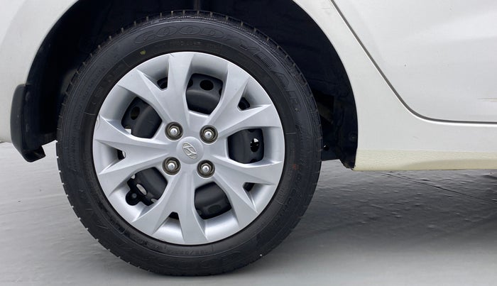 2014 Hyundai Grand i10 MAGNA 1.2 VTVT, Petrol, Manual, 51,844 km, Right Rear Wheel