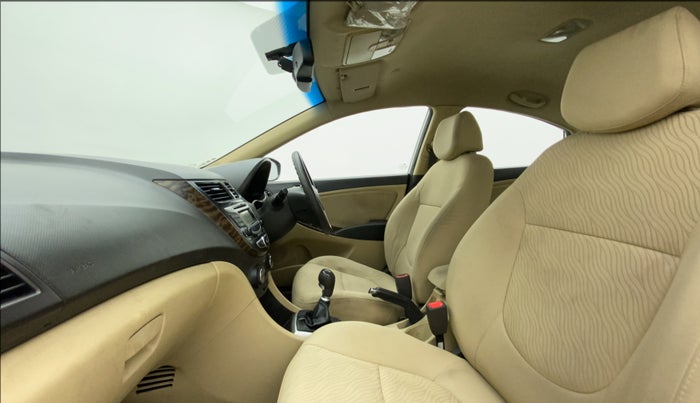 2012 Hyundai Verna FLUIDIC 1.6 VTVT SX, Petrol, Manual, 75,195 km, Right Side Front Door Cabin