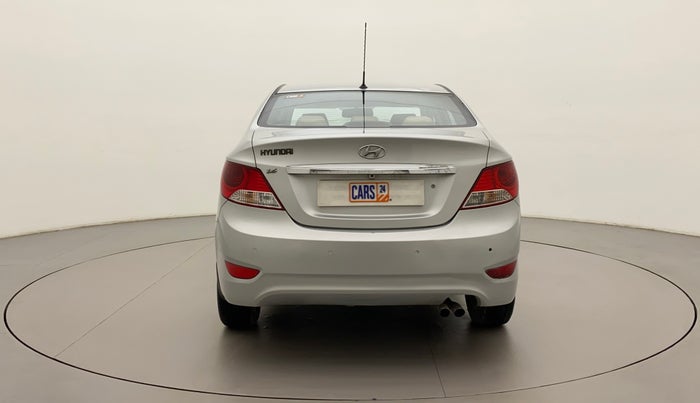 2012 Hyundai Verna FLUIDIC 1.6 VTVT SX, Petrol, Manual, 75,195 km, Back/Rear