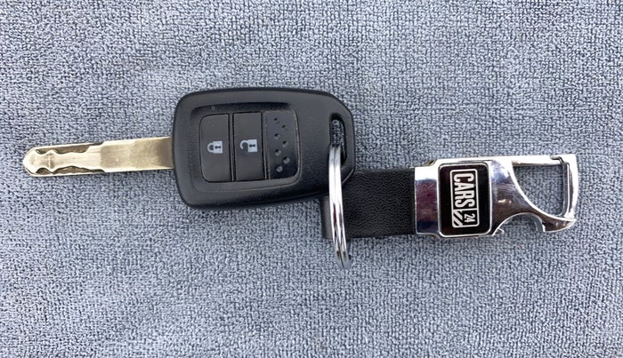 2016 Honda Jazz 1.2 V AT, Petrol, Automatic, 24,978 km, Key Close Up