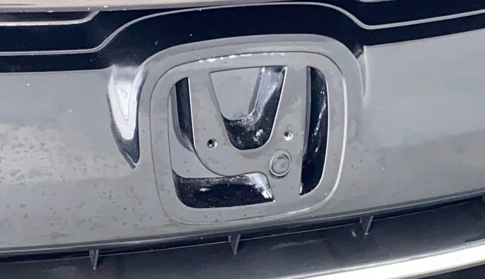 2016 Honda Jazz 1.2 V AT, Petrol, Automatic, 24,978 km, Front monogram/logo - Missing