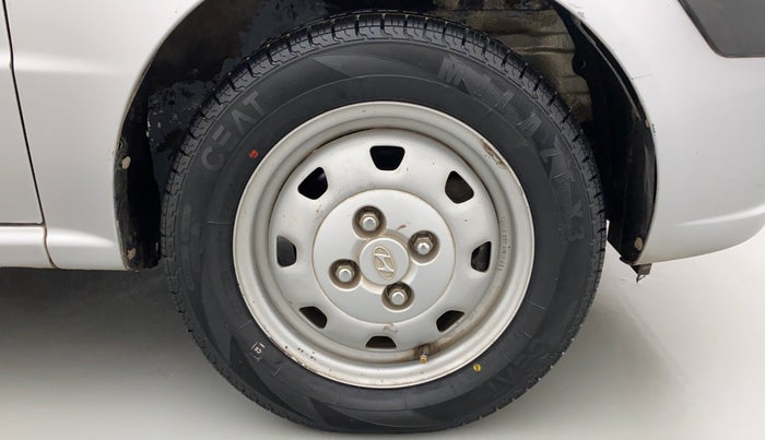 2011 Hyundai Santro Xing GL PLUS, Petrol, Manual, 45,594 km, Right Front Wheel