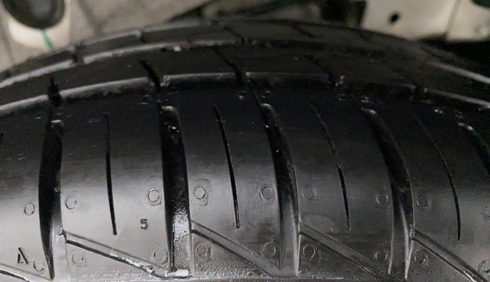 2011 Hyundai Santro Xing GL PLUS, Petrol, Manual, 45,594 km, Left Rear Tyre Tread